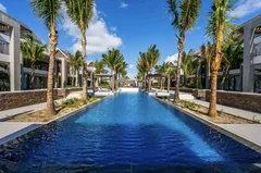 Piscine de style resort à Mont Choisy Le Parc